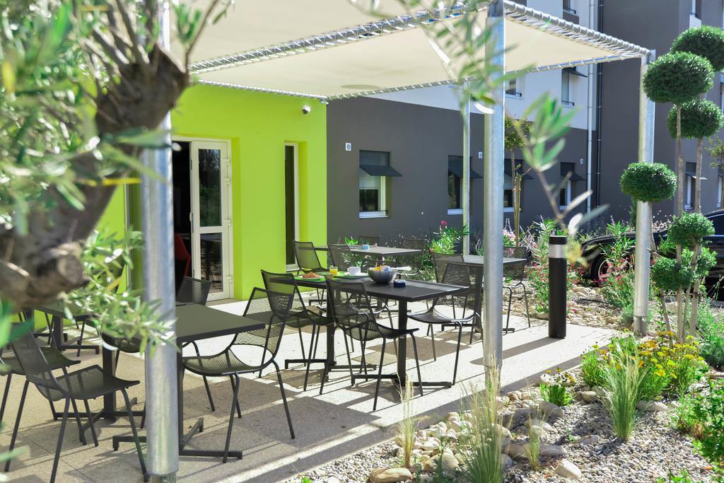 Ibis Budget Porte De Camargue Saint-Martin-de-Crau Eksteriør billede
