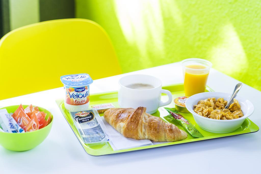 Ibis Budget Porte De Camargue Saint-Martin-de-Crau Eksteriør billede