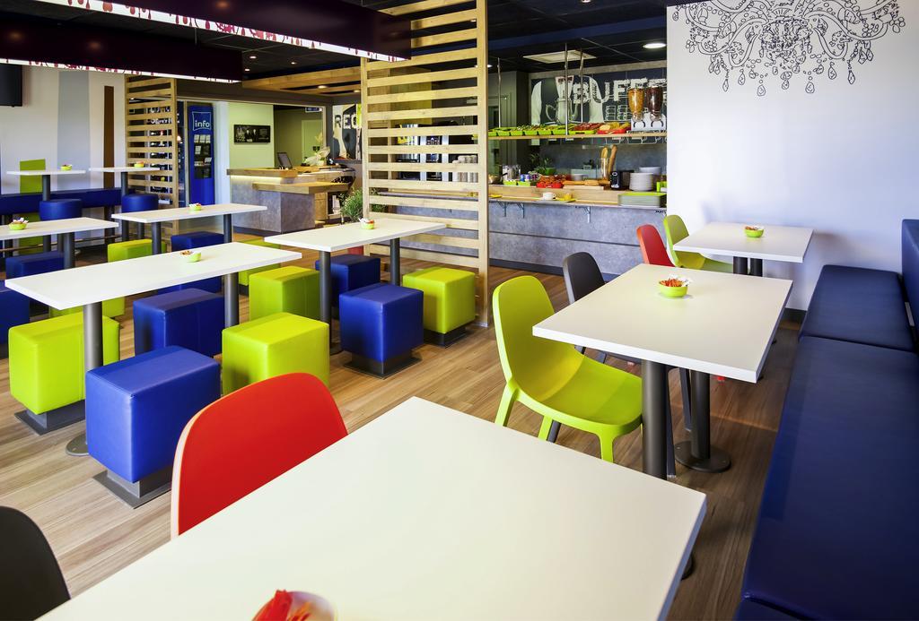 Ibis Budget Porte De Camargue Saint-Martin-de-Crau Eksteriør billede