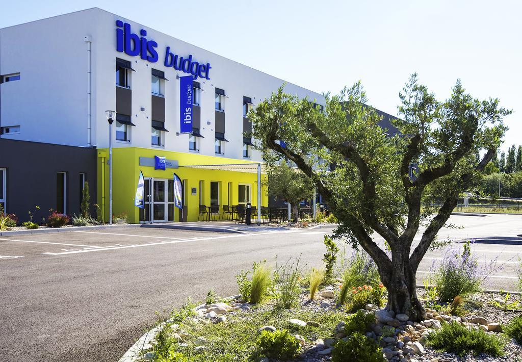 Ibis Budget Porte De Camargue Saint-Martin-de-Crau Eksteriør billede