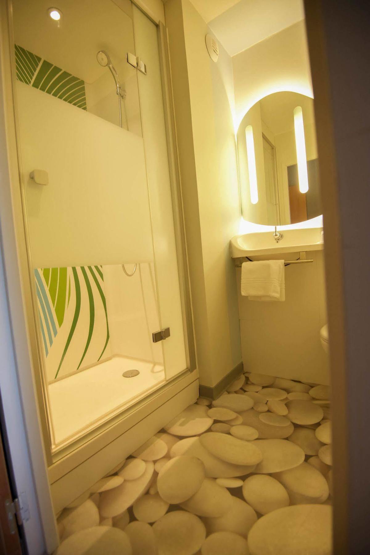 Ibis Budget Porte De Camargue Saint-Martin-de-Crau Eksteriør billede