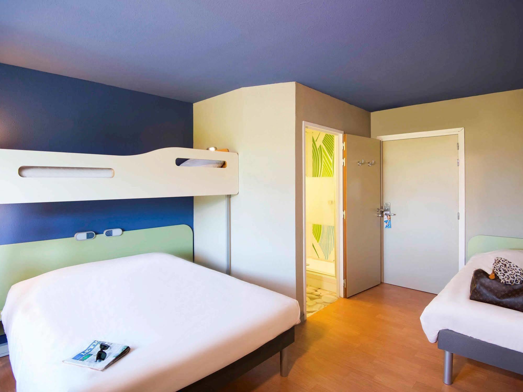 Ibis Budget Porte De Camargue Saint-Martin-de-Crau Eksteriør billede
