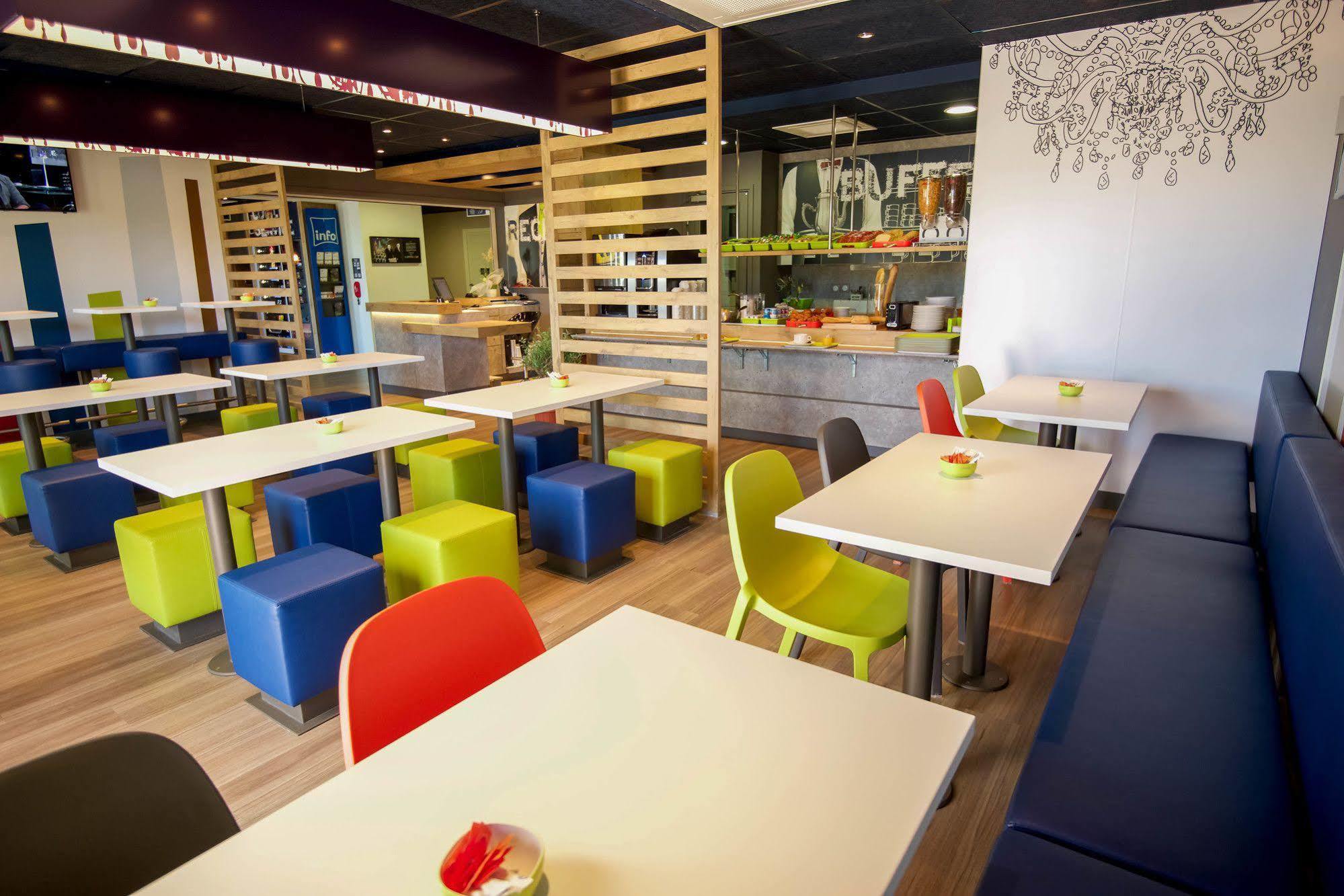Ibis Budget Porte De Camargue Saint-Martin-de-Crau Eksteriør billede